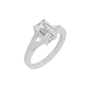 Luxe Splendor Diamond Ring